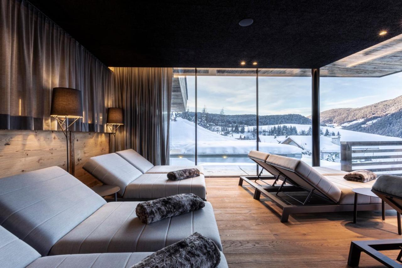 Hotel Niblea Dolomites Ortisei Exteriör bild