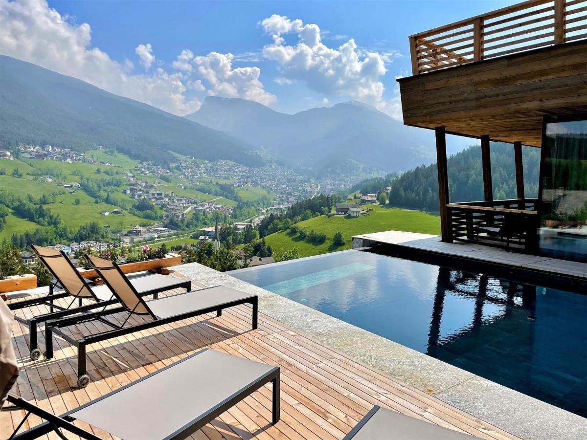 Hotel Niblea Dolomites Ortisei Exteriör bild