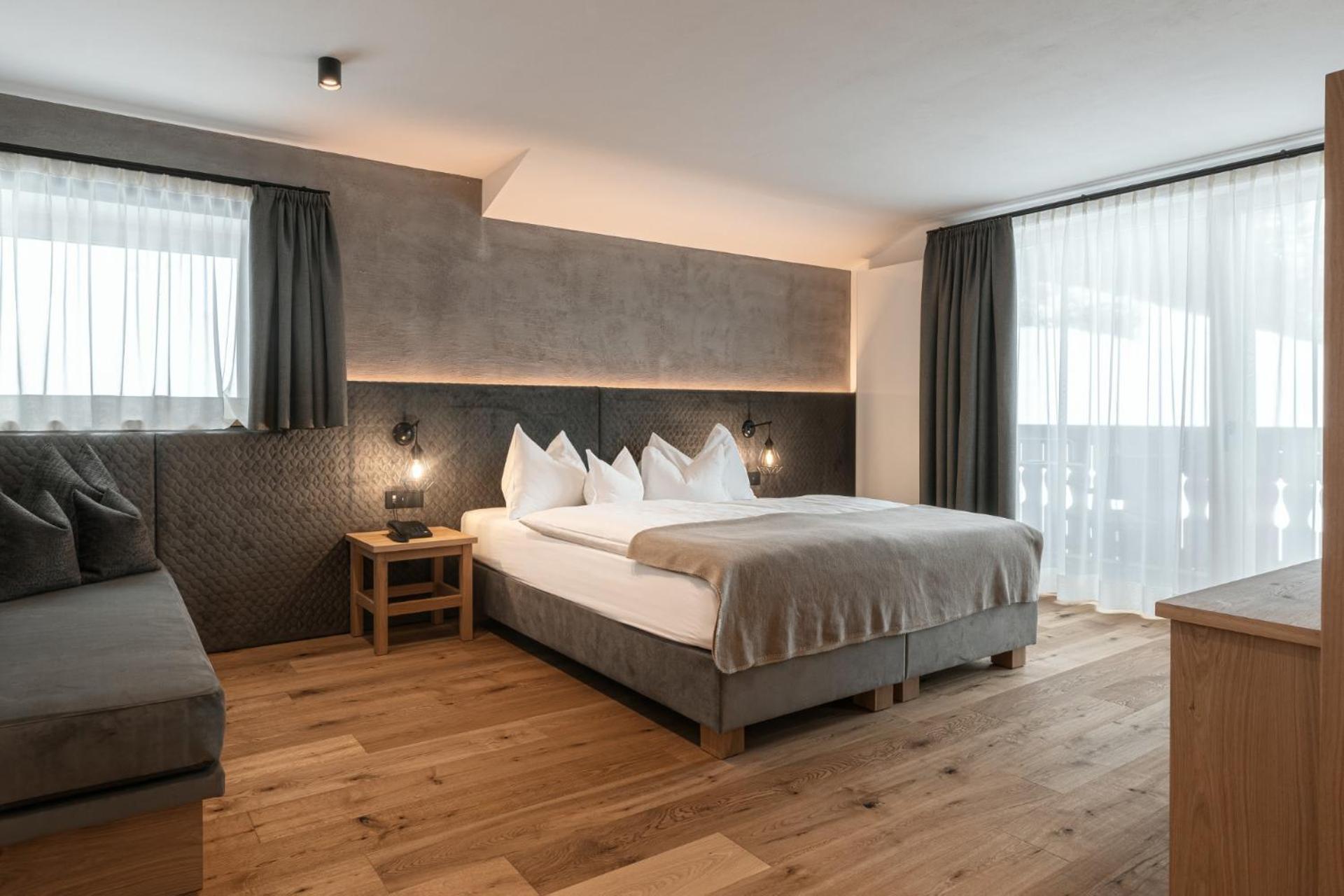 Hotel Niblea Dolomites Ortisei Exteriör bild