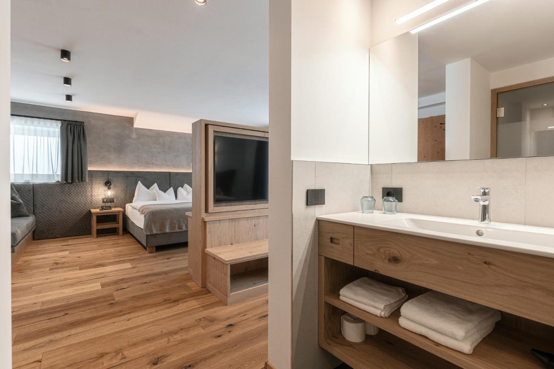 Hotel Niblea Dolomites Ortisei Exteriör bild