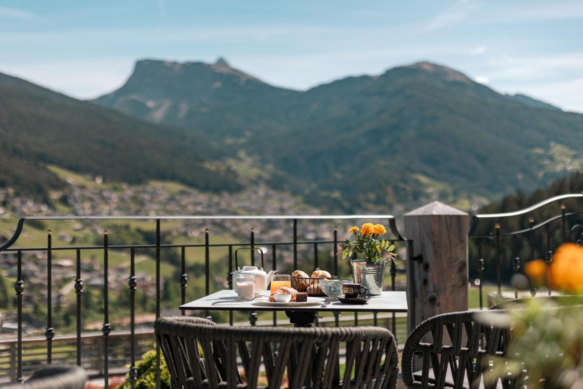 Hotel Niblea Dolomites Ortisei Exteriör bild